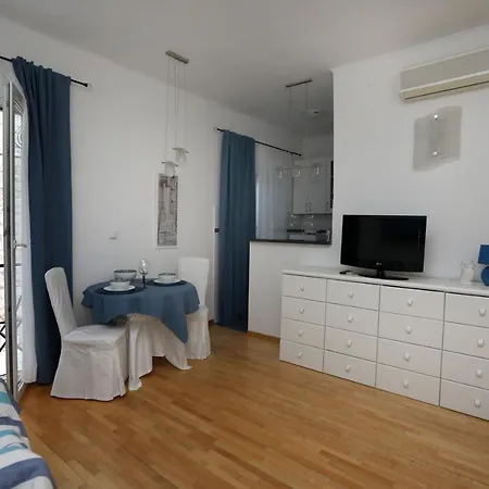 Medulic For 2 In Old Town With Free Parking *