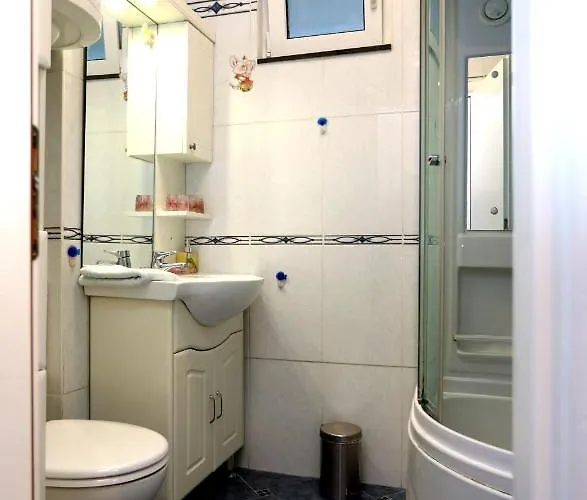 Medulic For 2 In Old Town With Free Parking *